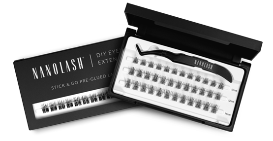 Contents of the case, eyelashes and applicator